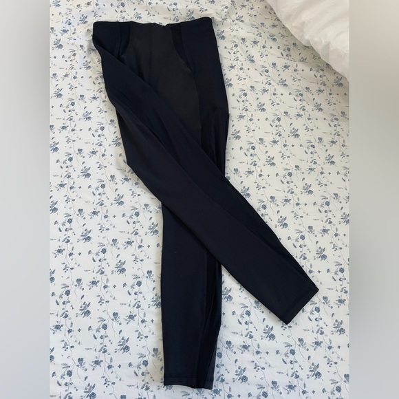 Everlux & Mesh Super-High rise tight 25”. Size 8 sold out online. Worn twice - Picture 3 of 5